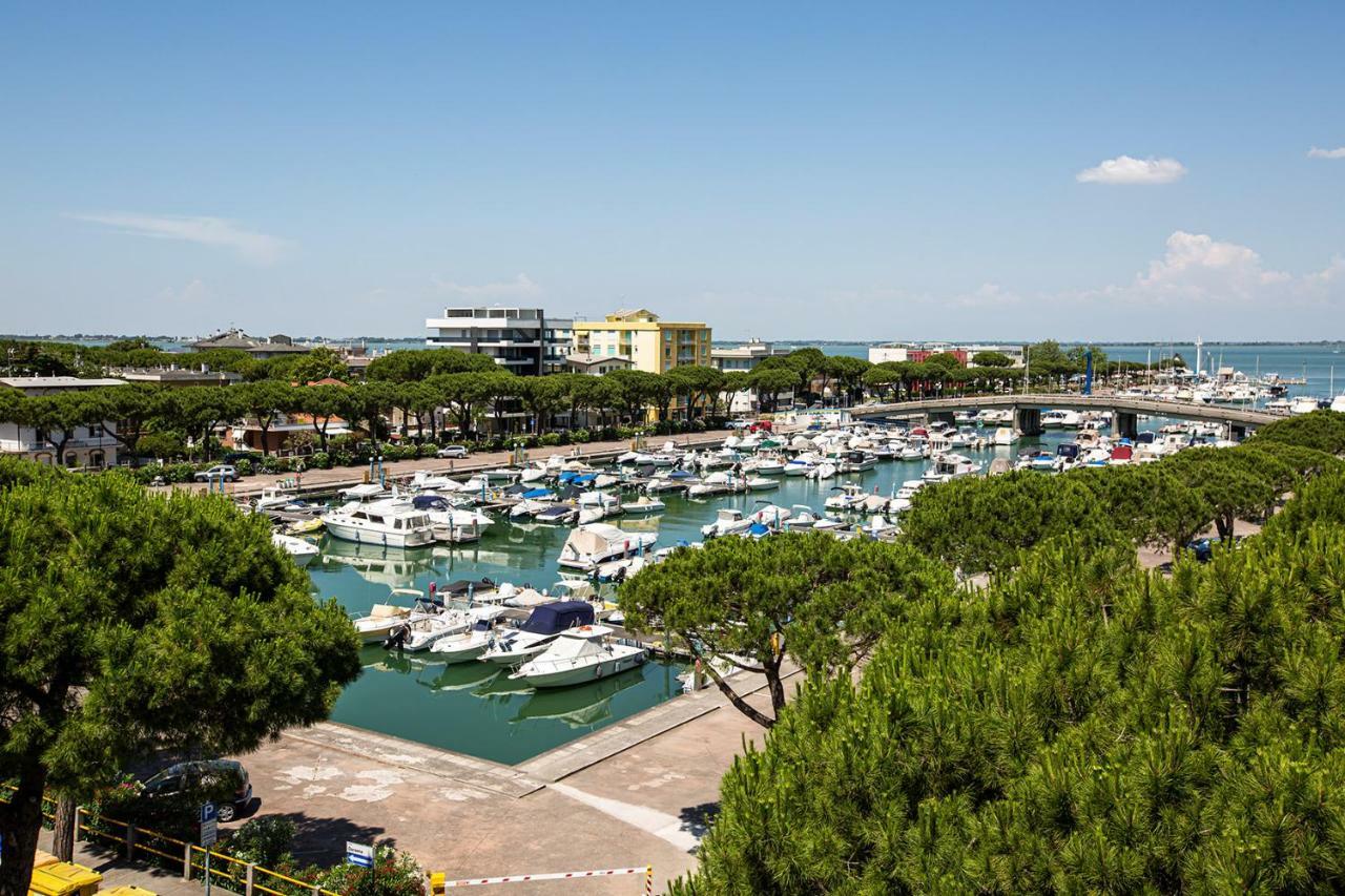 Condominio Italia Lignano Sabbiadoro Exterior photo